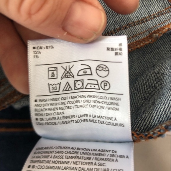 Early 2000’s Old Navy Denim Jacket - Picture 13 of 13